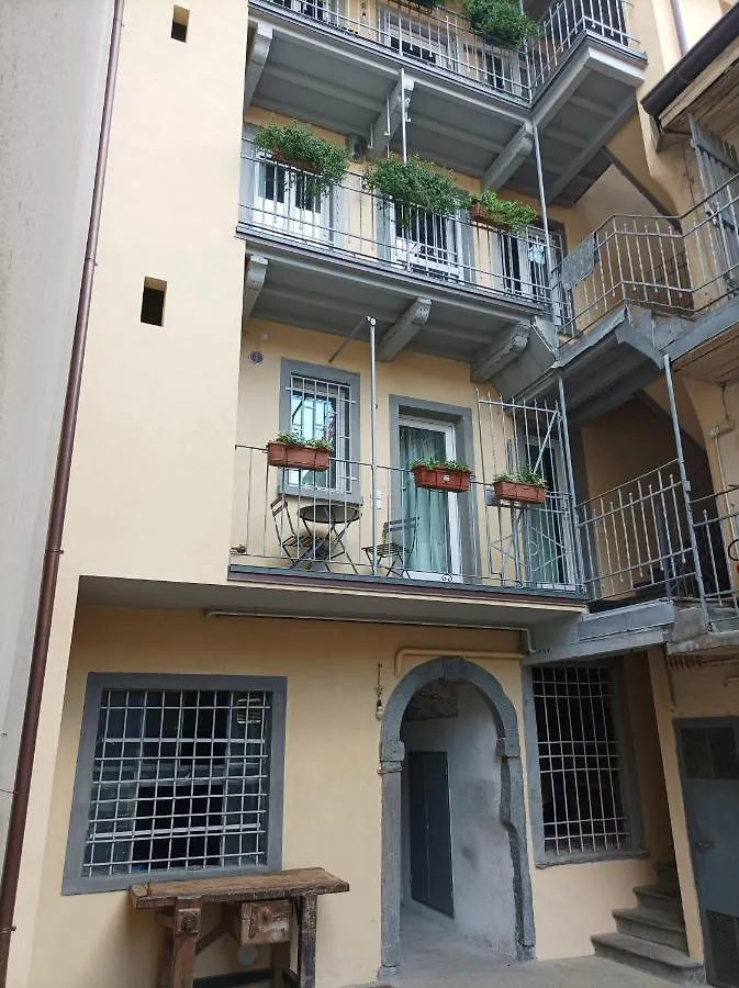 Ferienwohnung Borgovivo Il Tuo Loft In Centro Citta Bergamo Italien