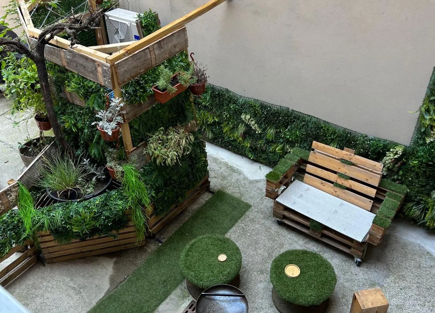 Ferienwohnung Borgovivo Il Tuo Loft In Centro Citta Bergamo Italien